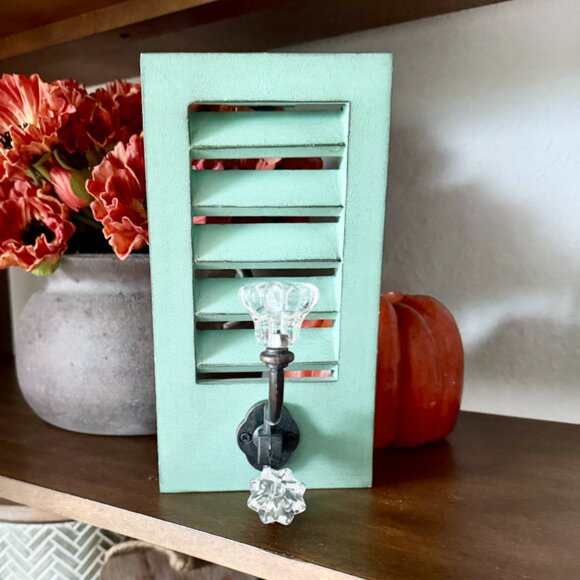 Shutter Style Hook Wall Hanging - Picture 3 of 10